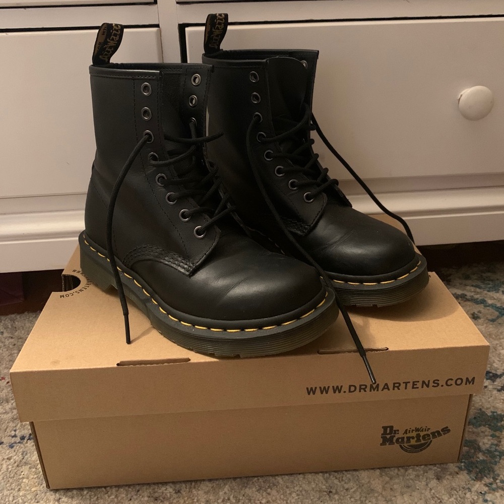 Dr. Martens- Gently worn
